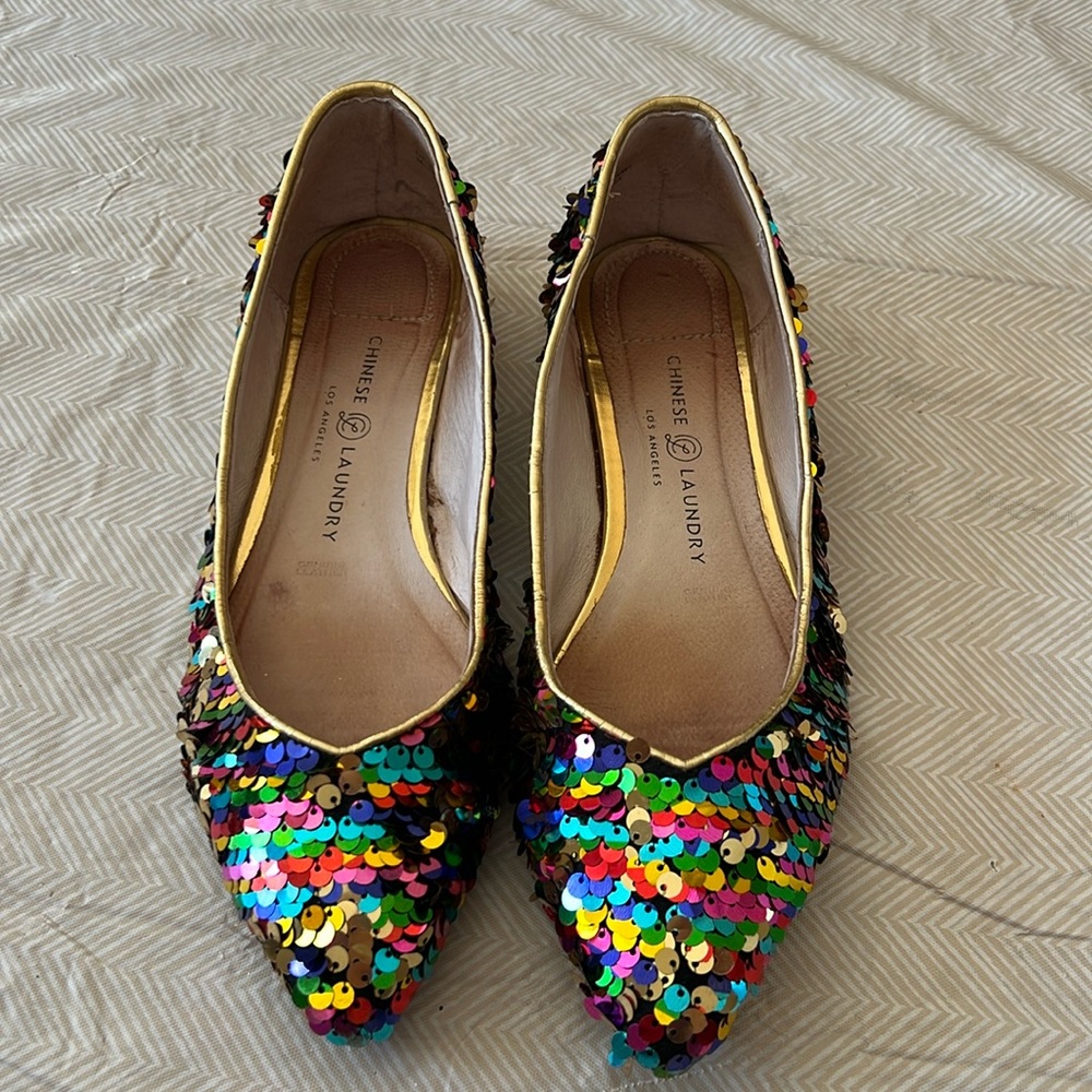 Statement Shoes!!Chinese Laundry Sequin Flats.  Size 8.5.